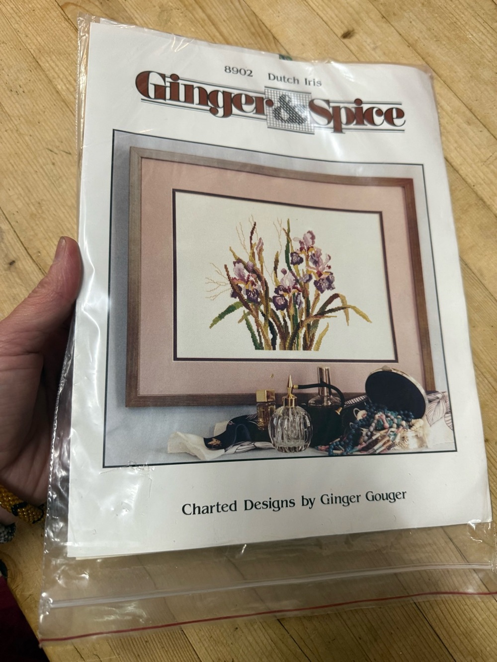 Ginger & Spice 1988 Dutch Iris Cross Stitch Chart Pattern 8902 Flowers Leaflet
